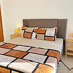 Casa Gemeas By Junto Ao Mar * טאווירה